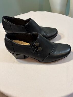 Clarks Collection Classic Black Low Heel Ankle Shoes - Women's